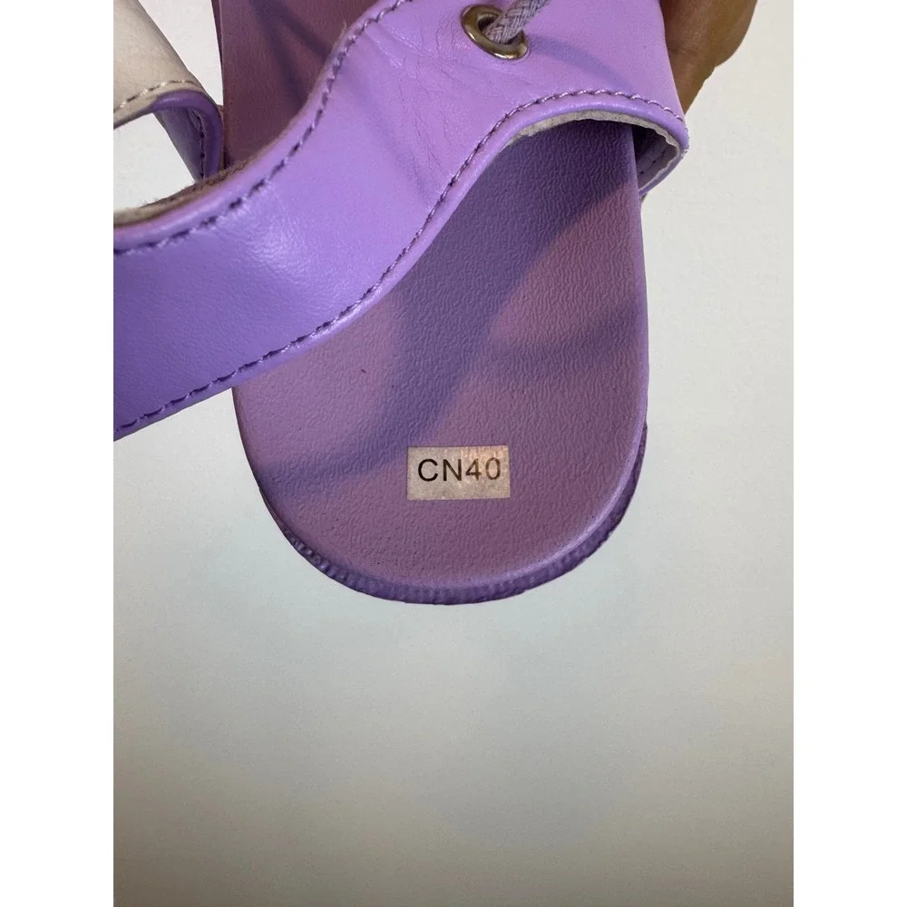Unbranded lace up